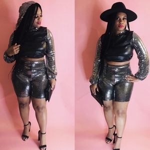 🌠SHOP 17 Gold Glitter Hoodie Short Set🌠